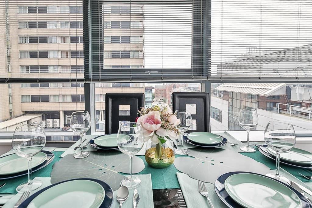 The Exclusive Gem Of Leeds - Sleeps 8 Apartment Exterior photo