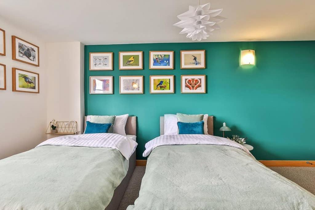 The Exclusive Gem Of Leeds - Sleeps 8 Apartment Exterior photo